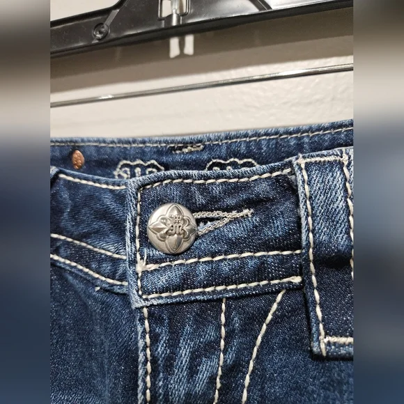 Miss Me Dark Blue Embellished Jeans Size 27 - Picture 7 of 8